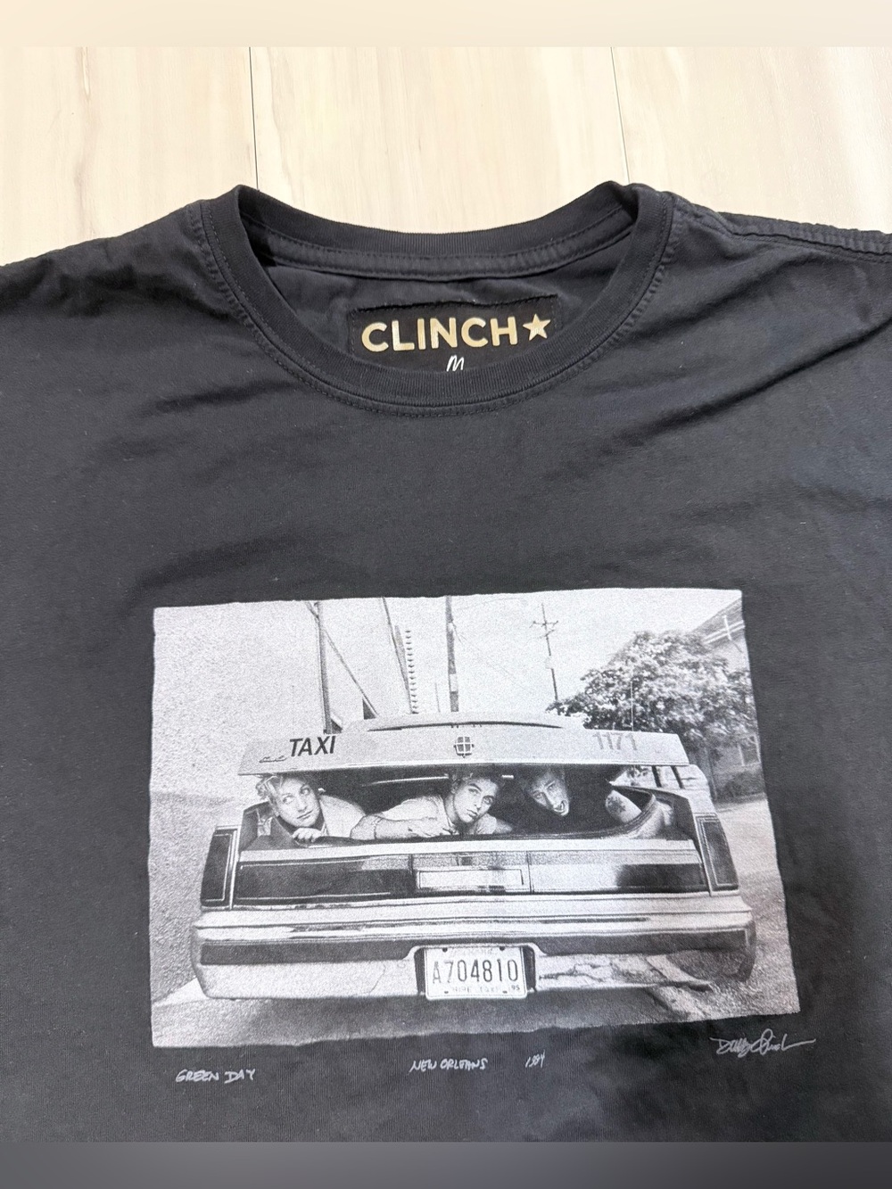 Clinch Green Day Black Graphic Tee - size M